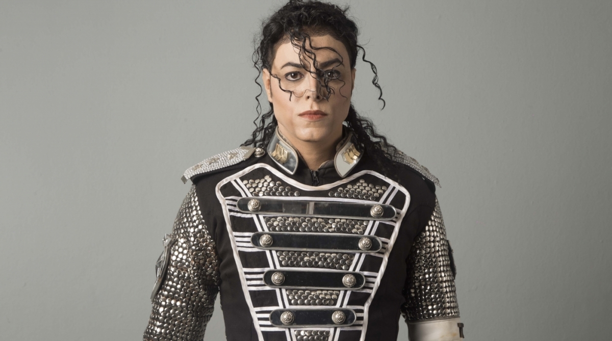 Rodrigo Teaser, cover de Michael Jackson: caracteriza&ccedil;&atilde;o cuidadosa