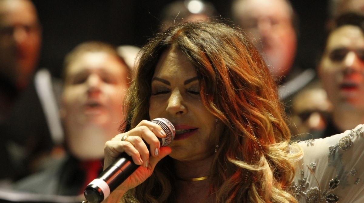 A cantora Elba Ramalho, na Catedral Metropolitana do Rio de Janeiro , participa do projeto EnCanto de Natal 2017, organizado pelo Maestro Vito Nunziante Jr. com o Gran Coro, formado por 110 vozes masculinas e femininas, tem, al&eacute;m das apresenta&ccedil;&otilde;es musicais, uma encena&ccedil;&atilde;o teatral.