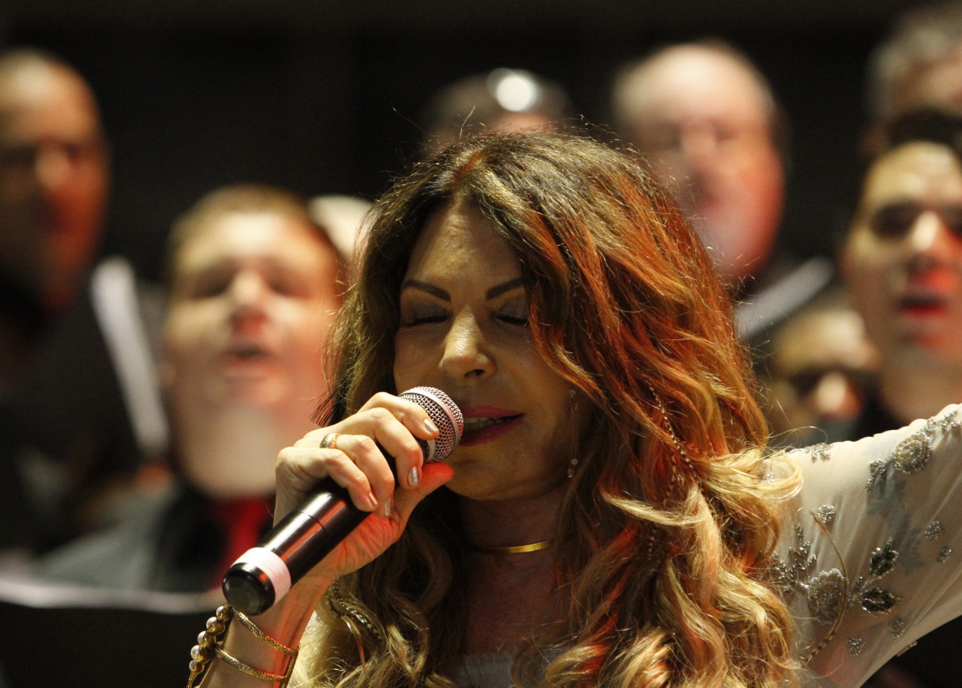 A cantora Elba Ramalho, na Catedral Metropolitana do Rio de Janeiro , participa do projeto EnCanto de Natal 2017, organizado pelo Maestro Vito Nunziante Jr. com o Gran Coro, formado por 110 vozes masculinas e femininas, tem, além das apresentações musicais, uma encenação teatral. - Onofre Veras/Parceiro/Agência O Dia
