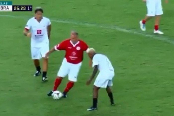 Marinho levou uma caneta desconsertante de Zico
