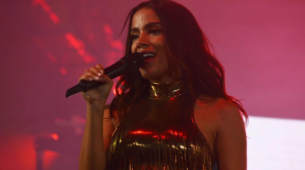 Anitta Debocha De 'influenciadores' Que Lhe Pedem Ingressos Para Shows ...