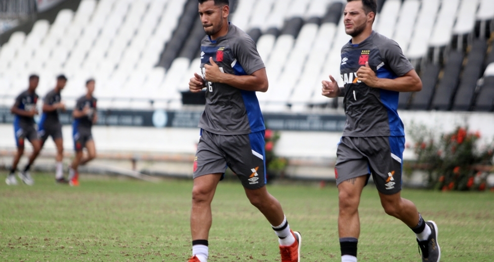 Andres Rios e Des�bato no treino do Vasco, em S�o Janu�rio