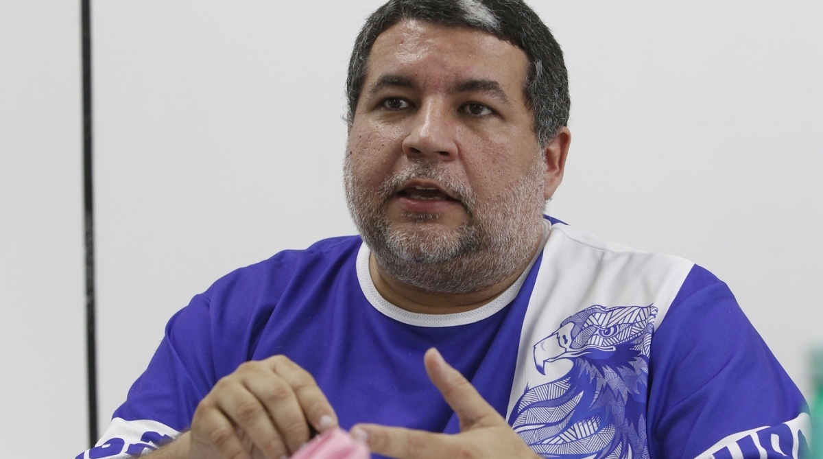 03/01/2018 - Carnaval 2018 / Preparativos no barracão da Portela, na Cidade do Samba, para sua participação no desfile das escolas de samba do Grupo Especial, no Sambódromo. Na imagem, Fabio Pavão, diretor de carnaval da agremiação. Foto de Alexandre Brum / Agência O Dia - CIDADE SAMBA DESFILE CARNAVAL MARQUES DE SAPUCAî