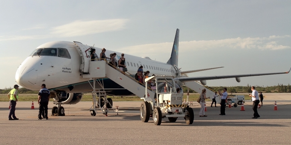 Turistas argentinos desembarcam em Cabo Frio.