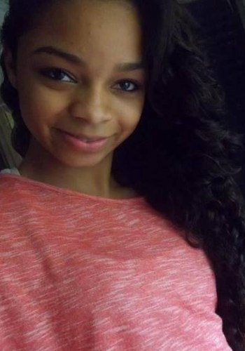 Karolayne Nunes de Almeida Alves faleceu na noite desta terça-feira
Reprodução Internet