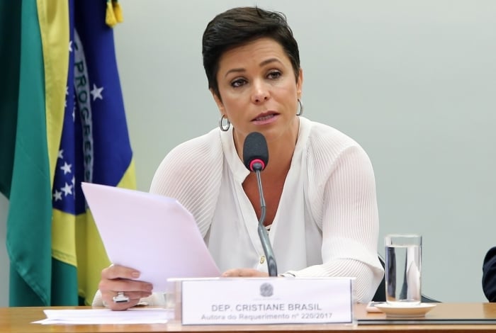 Cristiane Brasil quer concurso público para a saúde do Rio