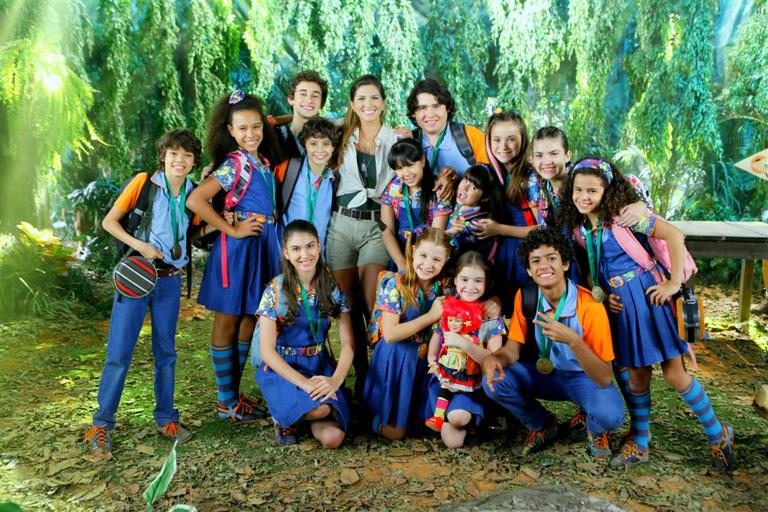 Lívia Andrade e elenco de 'Chiquititas'