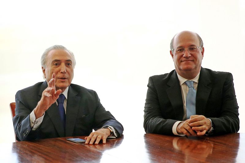 Brasília - Presidente da Republica, Michel Temer, acompanhado de ministros e equipe econômica, comemoram o índice da Inflação de 2017, que é o menor desde 1998 (Wilson Dias/Agência Brasil)