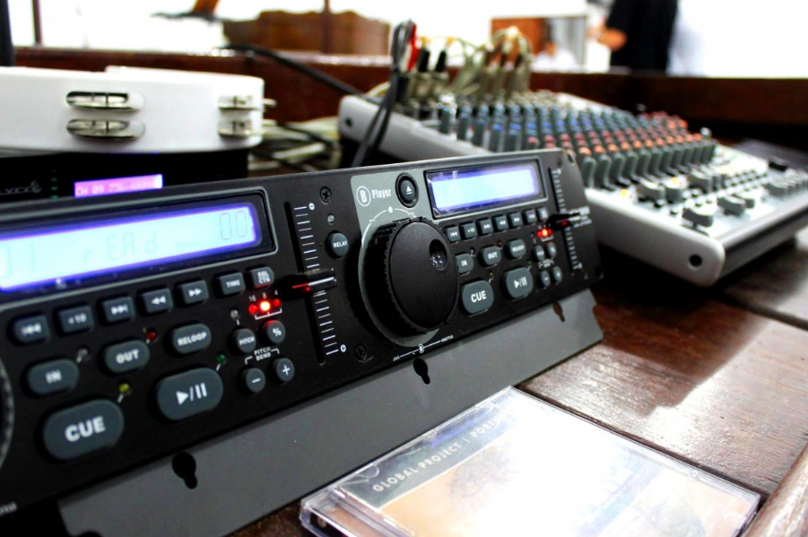 Flávio Ricco: Emissoras de rádio e TV na irregularidade - Reprodução internet