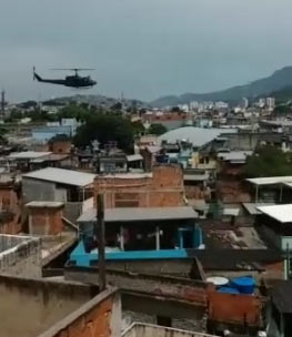 Áudios de PMs da Unidade de Polícia Pacificadora relatam que policiais civis atiraram sem escolher alvos na favela - Reprodução Vídeo