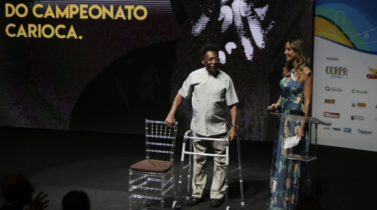 Pel&eacute; durante cerimonia de abertura do Campeonato Carioca 2018