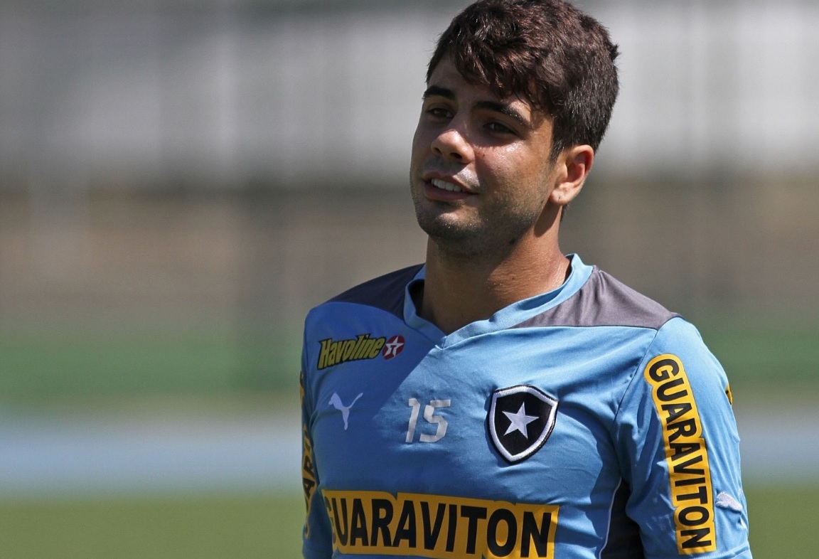 Henrique Almeida teve passagem apagada pelo Botafogo - Vitor Silva/SSPress