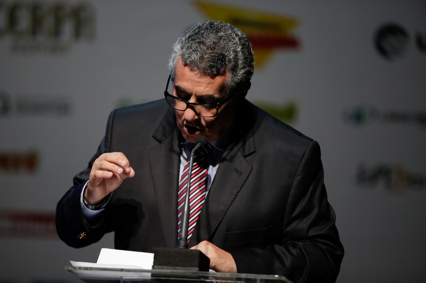 Prorroga&ccedil;&atilde;o do afastamento de Rog&eacute;rio Caboclo &eacute; alvo de cr&iacute;ticas de presidente da FERJ