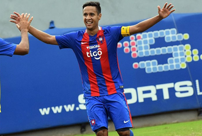 Juan Mart&iacute;nez est&aacute; perto de acertar com o Vasco - Divulga&ccedil;&atilde;o