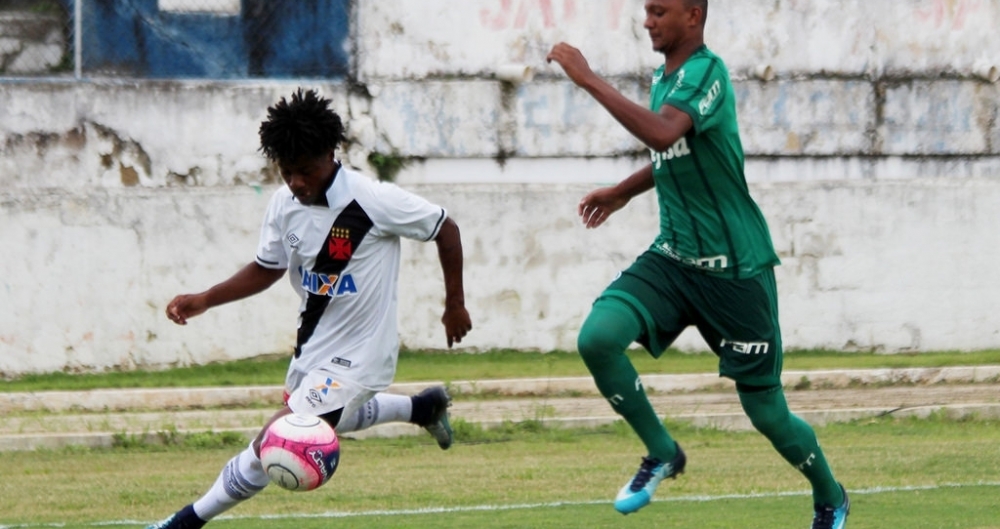 Antigo Robinho, Lucas Santos é uma das promessas da base do Vasco