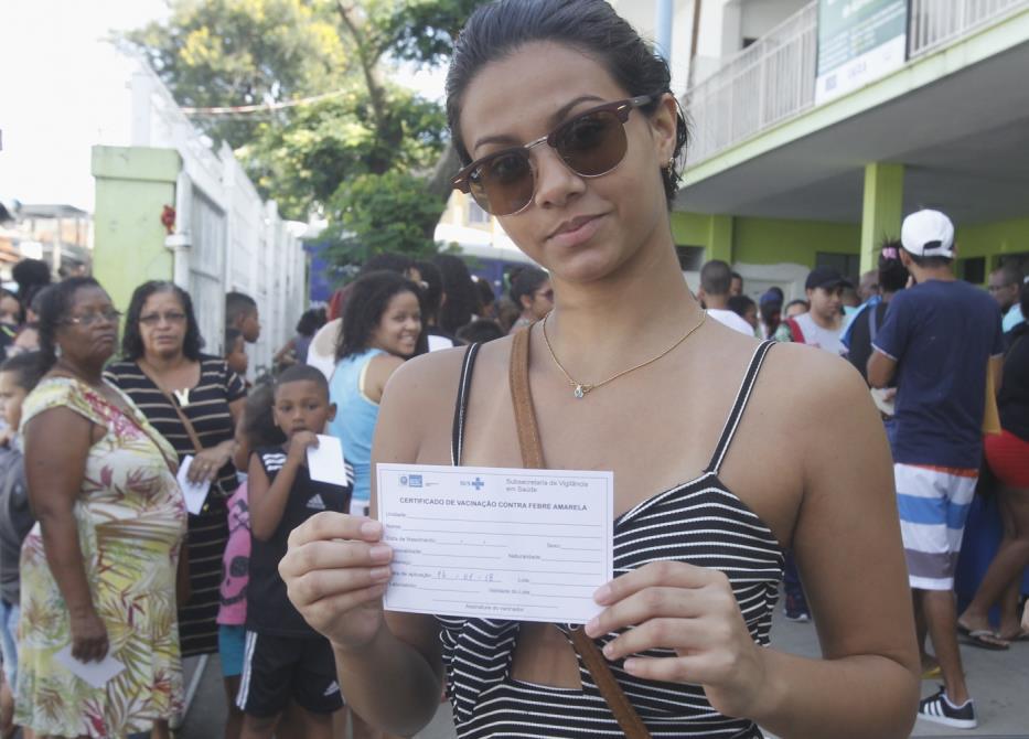 Posto de saúde em São João de Meriti Baixada Fluminense superlotado, muita gente a procura da vacina contra febre amarela Fabiana Luzir Severino Silva Agencia O Dia