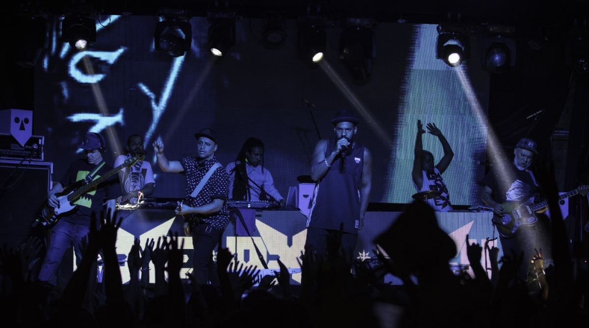 BaianaSystem &eacute; uma das atra&ccedil;&otilde;es de festival - Divulga&ccedil;&atilde;o