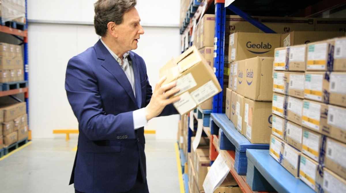 Crivella na visita à Central de Medicamentos da Secretaria Municipal de Saúde - Prefeitura do Rio / Divulgação