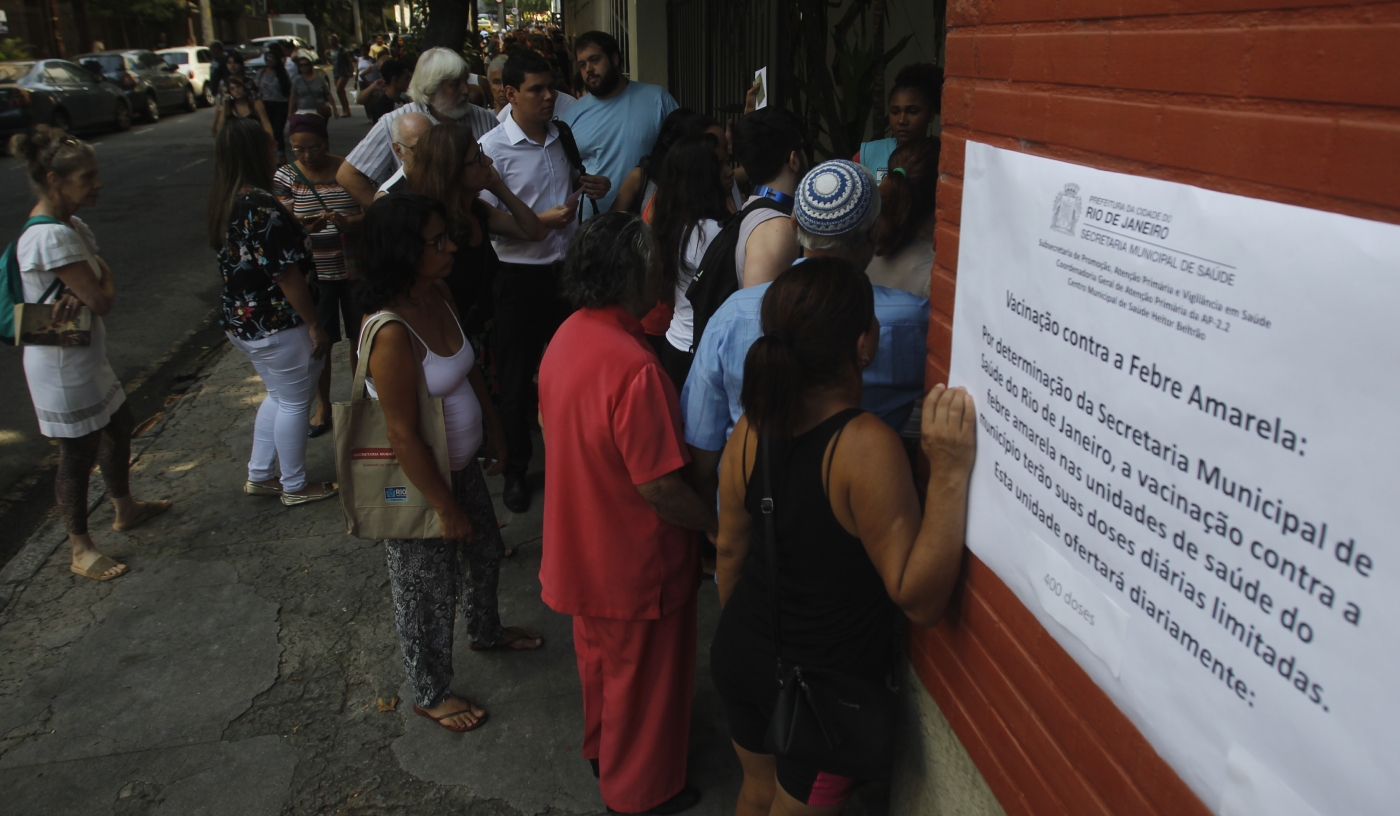 Postos de saúde  cheios na zona Norte e Sul  na foto   posto de saúde   Heitor Beltrão  na Tijuca Severino Silva Agencia O Dia