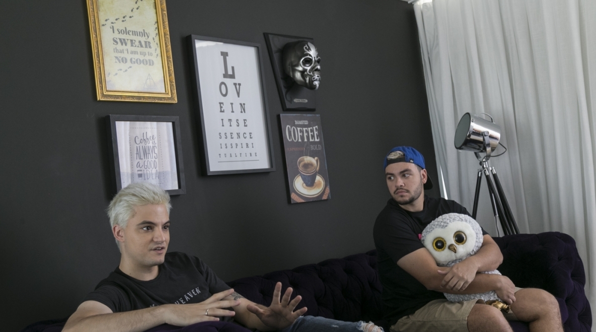 Entrevista com os Youtubers, os irmãos Felipe Neto e Lucas Neto na casa deles na Barra da Tijuca, Rio de Janeiro.Na foto o Lucas Neto. Foto: Daniel Castelo Branco / Agência O Dia