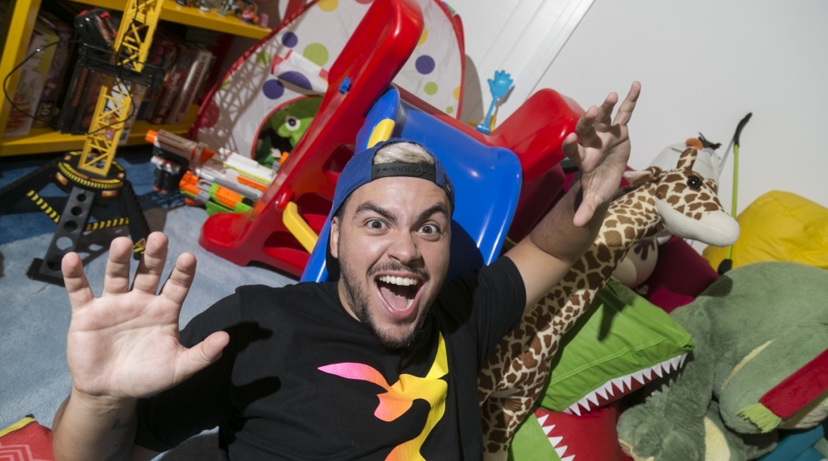 Entrevista com os Youtubers, os irmãos Felipe Neto e Lucas Neto na casa deles na Barra da Tijuca, Rio de Janeiro.Na foto o Lucas Neto. Foto: Daniel Castelo Branco / Agência O Dia