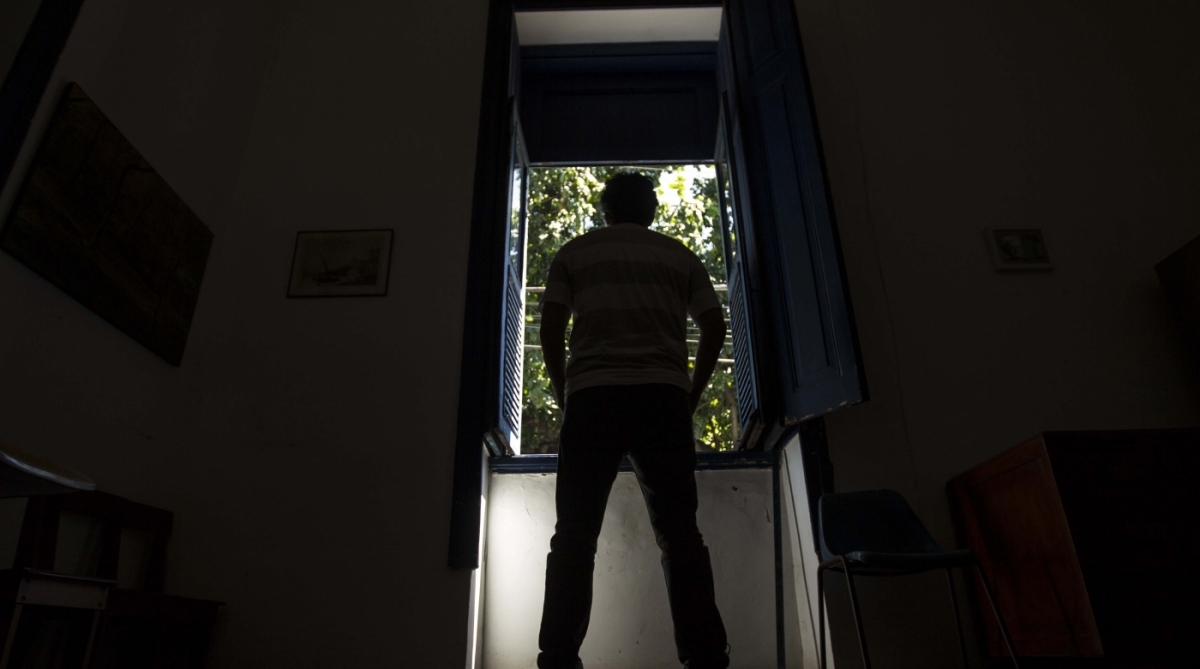 Especial violência no bairro de Laranjeiras. Rua Alice aumentou o número de assalto a pedestre e roubo de automóveis. Morador que não quer identificação reclama da violência na rua Alice. RJ, 18 de janeiro.