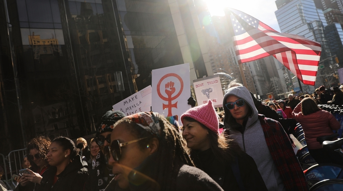 Mulheres protestam contra o governo Trump pelas ruas de Nova York - afp