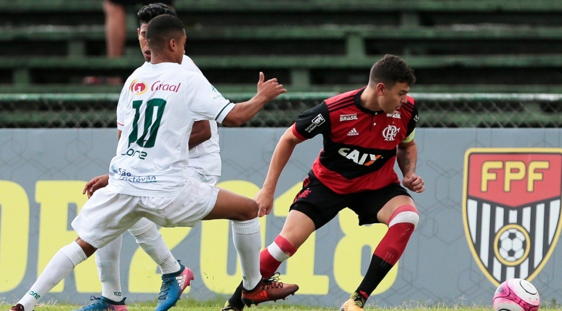 Flamengo derrotou a Portuguesa e se garantiu na final da Copinha