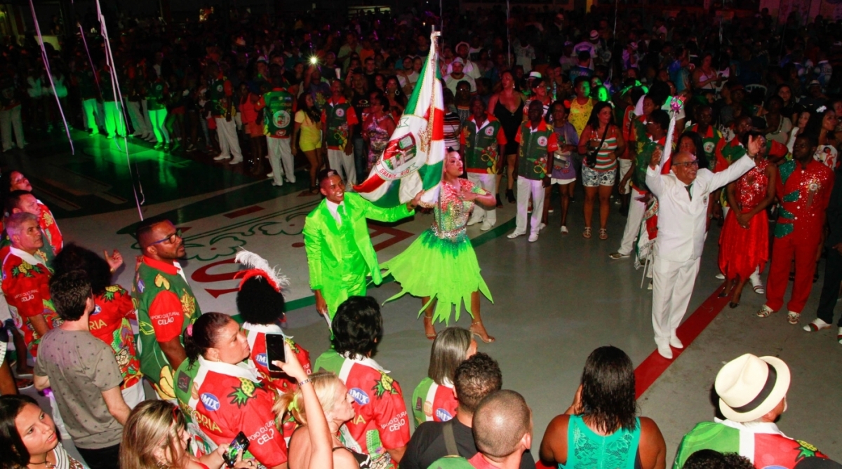 A Grande Rio vai se apresentar no Centro de Caxias na terça-feira de Carnaval
