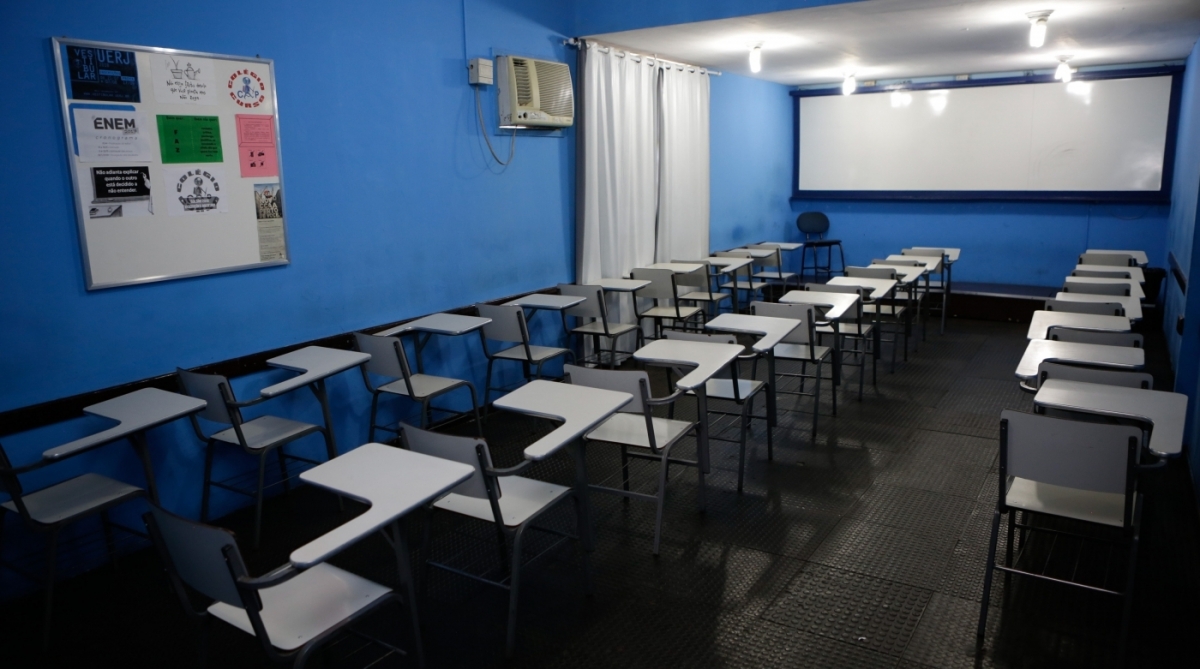 2018-01-22 - ESPECIAL BAIXADA - Especial de Volta às aulas, na foto acima a sala de aula do curso CAP, localizada em Nova Iguaçu. Foto: Luciano Belford / Agencia O Dia