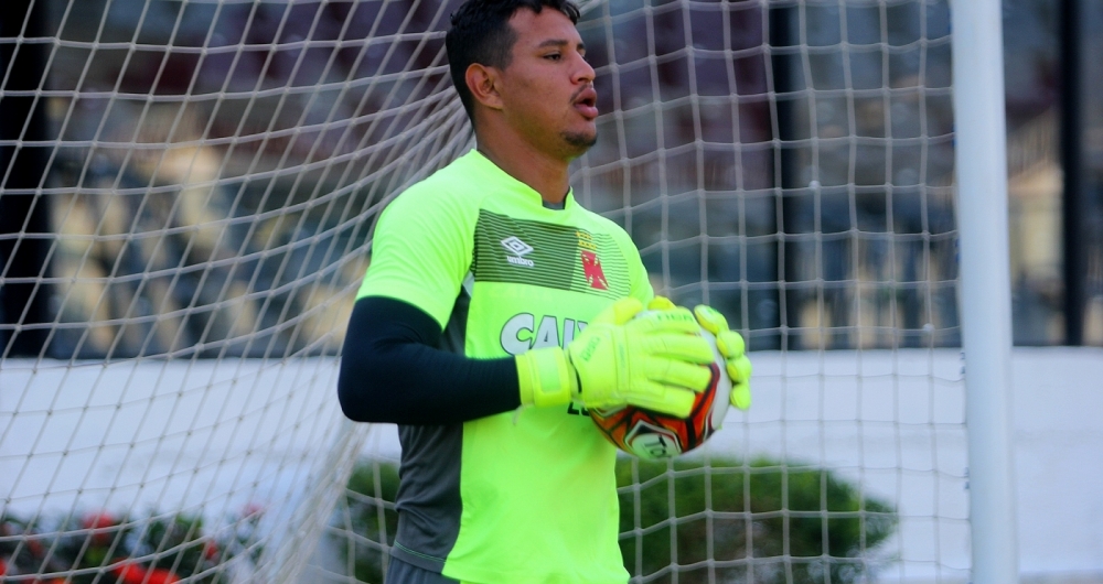 O goleiro Gabriel F�lix disputar� contra a Cabofriense apenas o seu quarto jogo como profissional