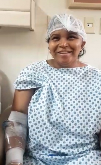 Michelle foi atingida no lado direito da cabe�a e faz fisioterapia