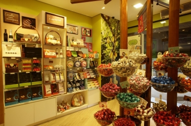 Loja de chocolates abre 13 vagas de emprego no Rio