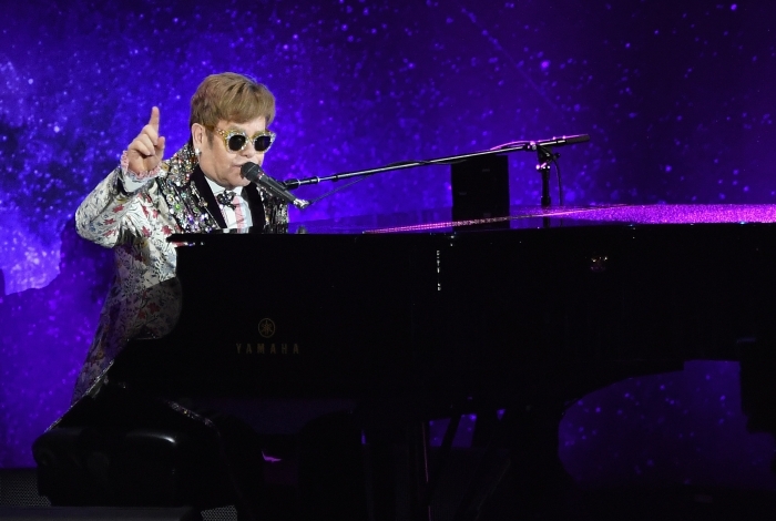 Elton John: cinco décadas de carreira e ainda entre as celebridades mais bem pagas do planeta