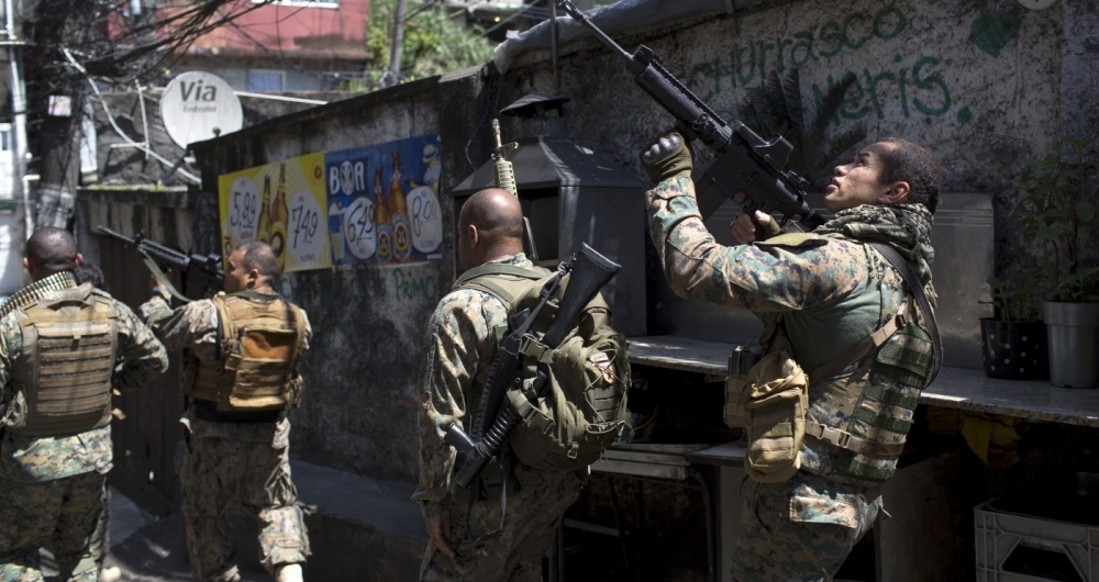 Polícia do Rio receberá doações de fuzis e munições