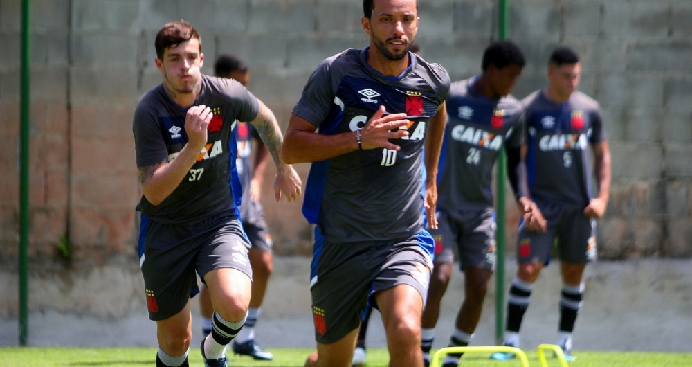 Nenê estaria insatisfeito com os atrasos de salário no Vasco: reunião hoje deve sacramentar sua saída 