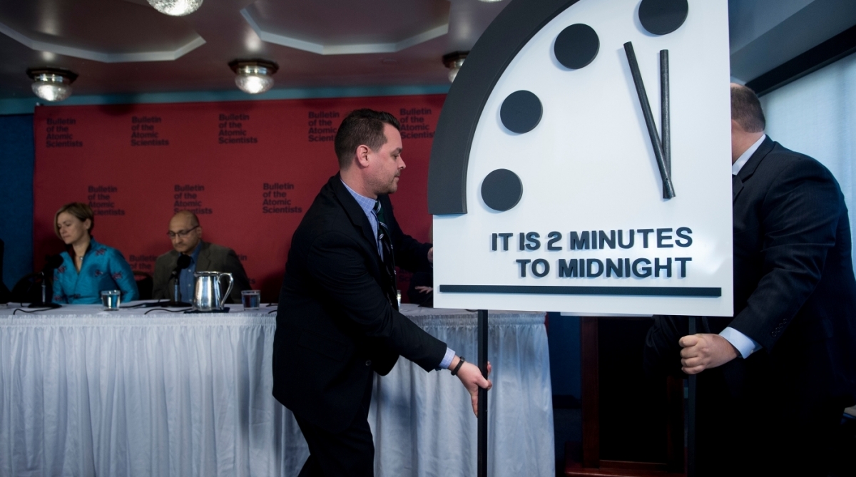 Relógio com a nova hora - AFP/Brendan Smialowski