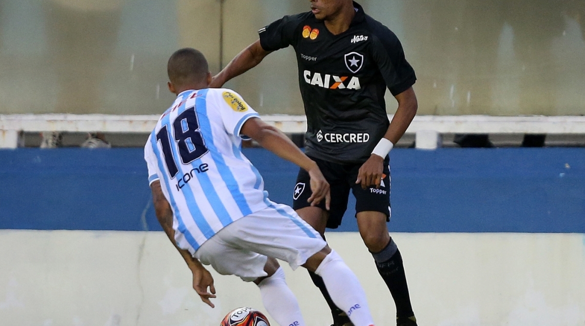 Luiz Fernando durante a partida entre Macaé x Botafogo no Estádio Moacyrzão, válida pela 3ª Rodada da Taça Guanabara (1º Turno do Campeonato Carioca). Foto - Vitor Silva 
/ SSPress / Botafogo