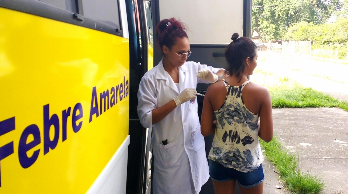 Vacinação segue fracionada nas unidades de saúde da Baixada - FOTO DE DIVULGAÇÃO