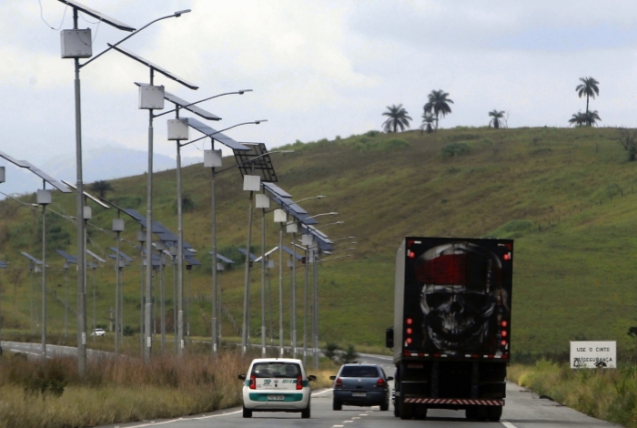 Postes do Arco Metropolitano sob suspeita