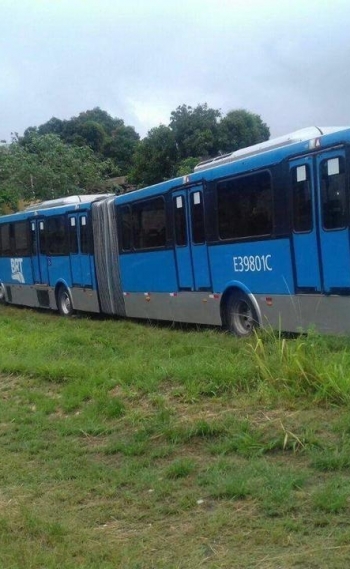 �nibus articulado do BRT est� no bairro J�quei, em S�o Gon�alo