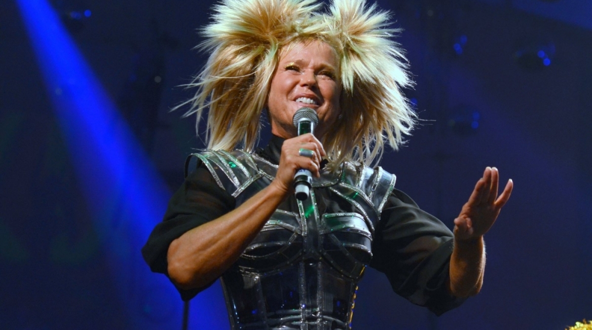 Xuxa se apresenta no baile do Spanta Neném