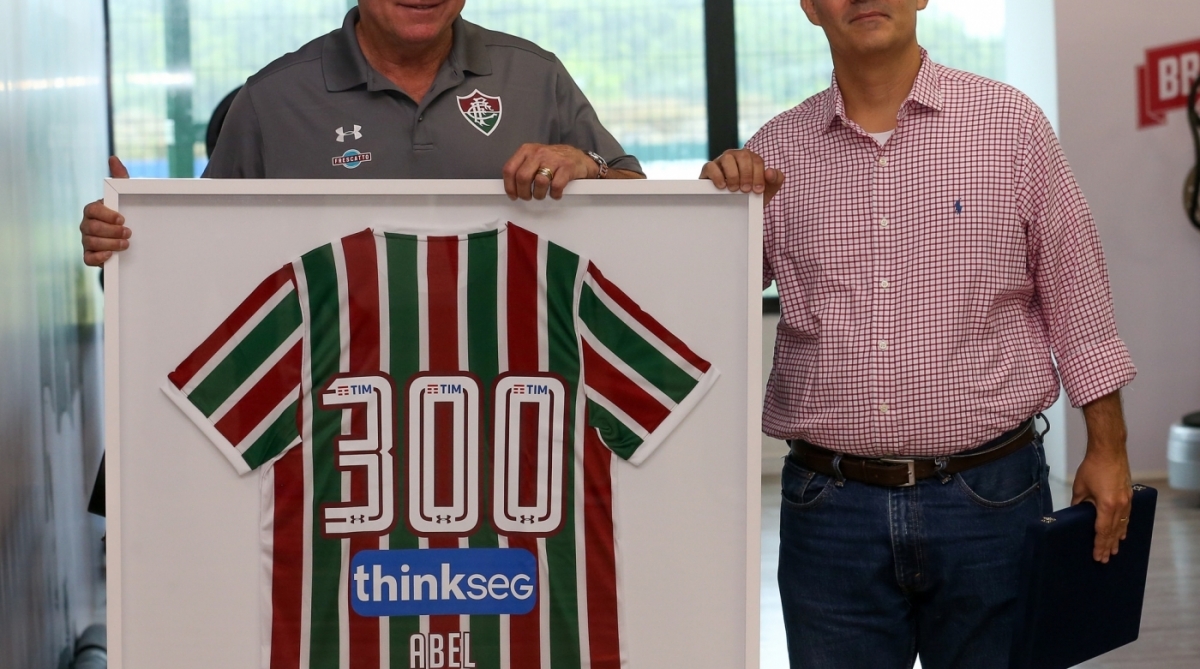 Homenagem aos 300 jogos de Abel Braga