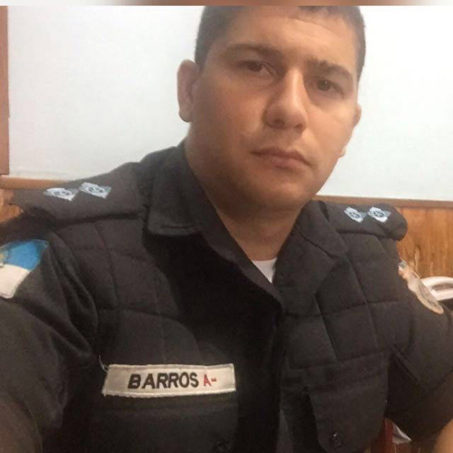 Tenente Eduardo de Barros Almeida foi morto na Ilha - Reprodução Facebook