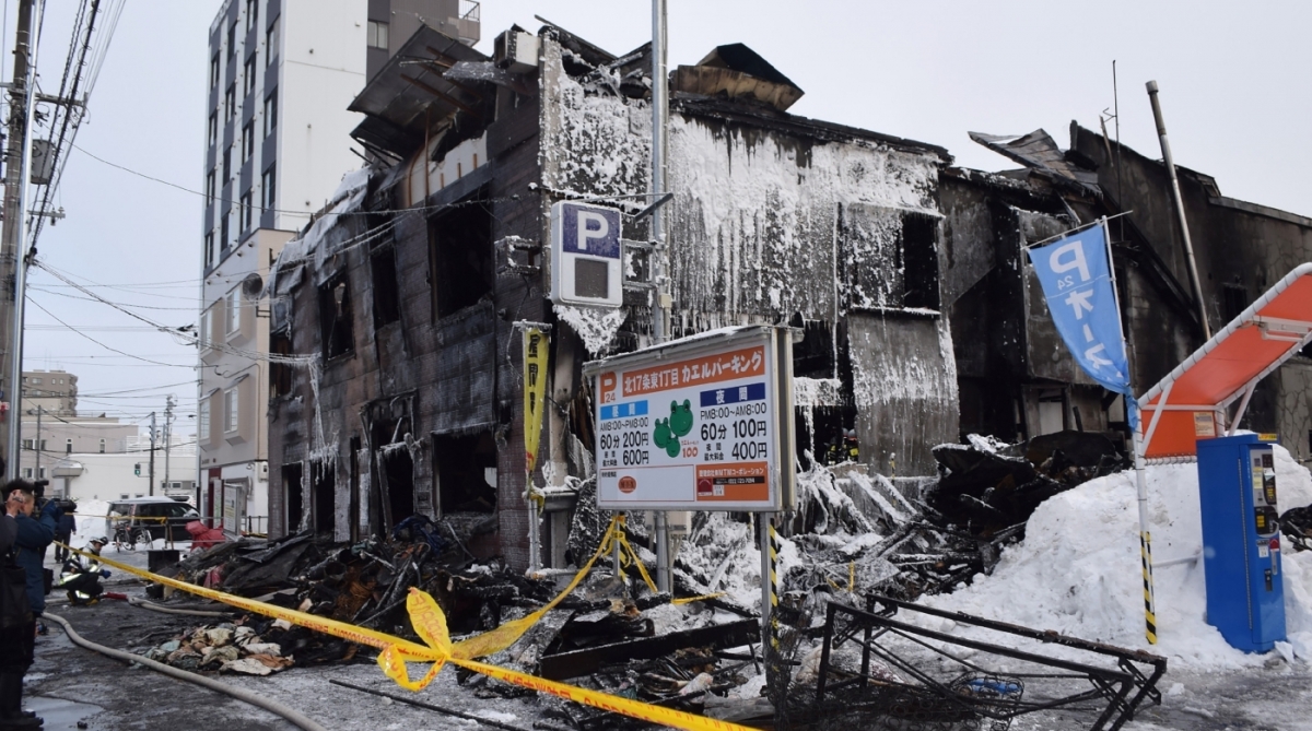 Incêndio no Japão mata 11 pessoas em residência para idosos. Somente cinco pessoas que estavam no prédio conseguiram sobreviver - AFP