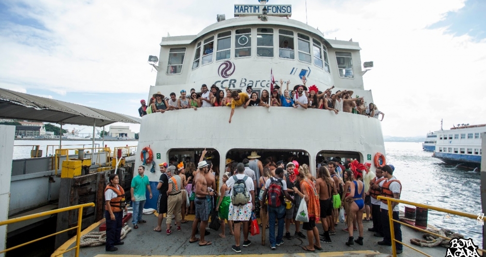 Pérola da Guanabara leva foliões a Paquetá