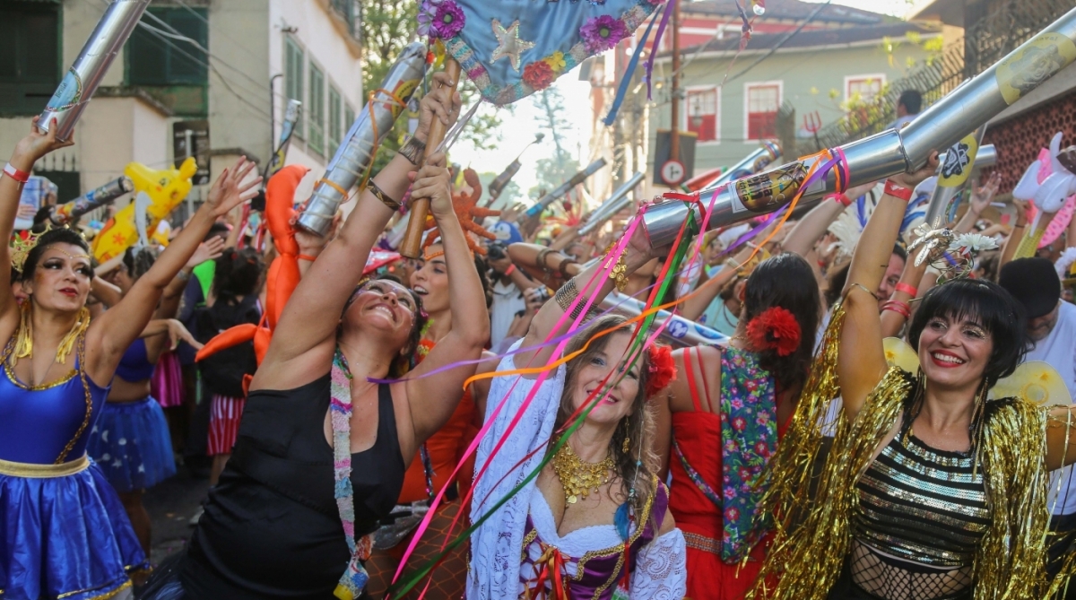 Bloco Céu na Terra fez a festa nas ruas de Santa Tereza