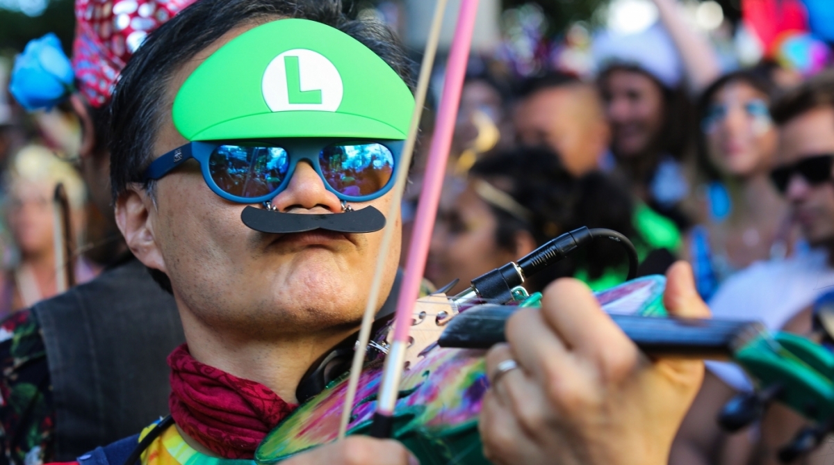 Bloco Céu na Terra fez a festa nas ruas de Santa Tereza