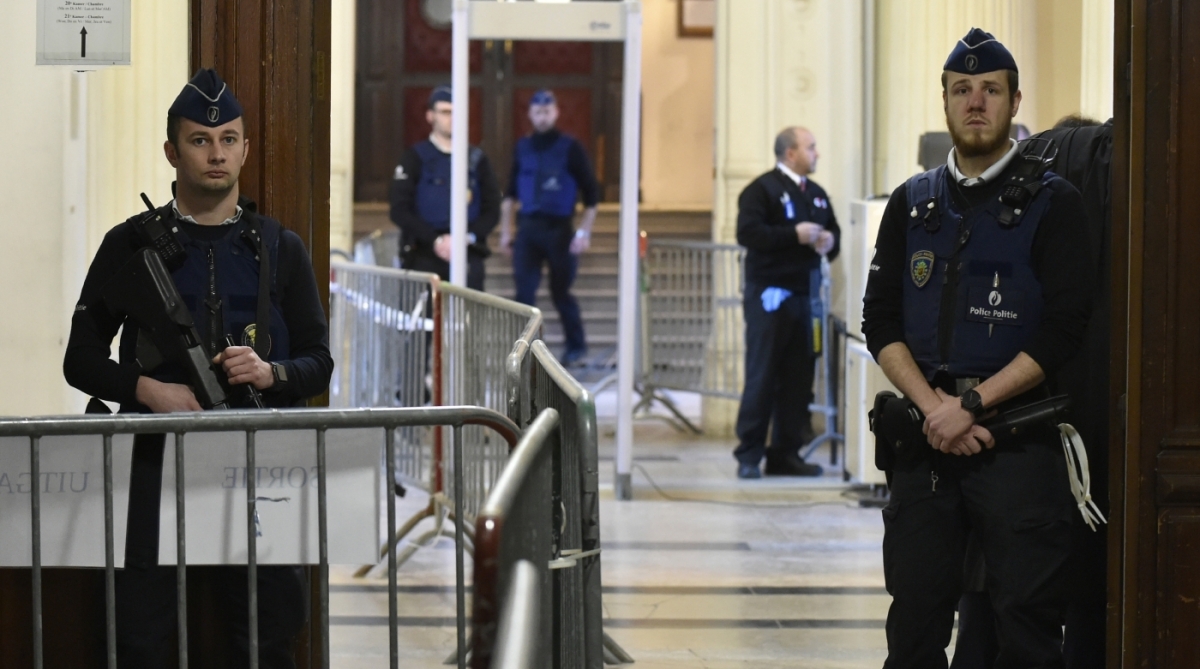 Jihadista é julgado em Bruxelas por atentado que deixou 32 mortos