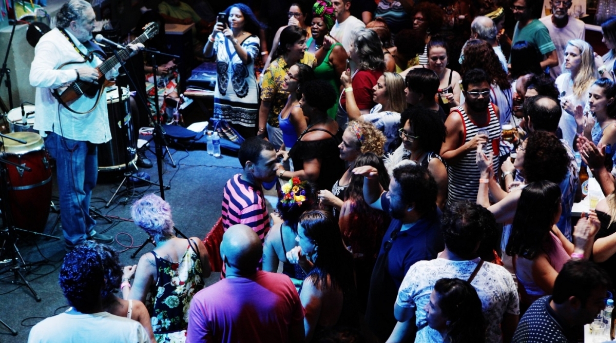 Carnaval - Baile da Sebastiana - roda de samba do Bloco Põe na Quentinha com Moacyr Luz, Quizomba  e outros - Divulgação